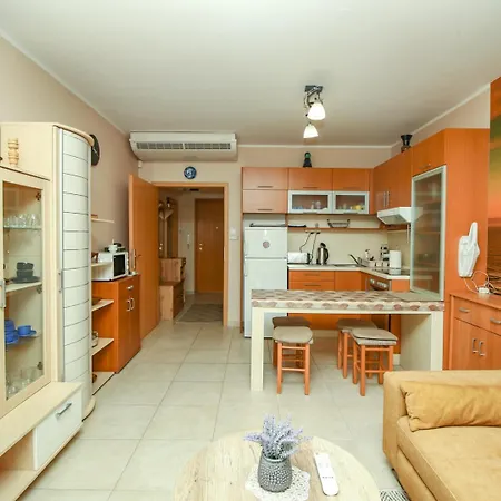 Apartament 982 - Balatonoszoedi Hullam Uedueloparkban Emeleti Vizparti Kiado *